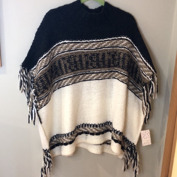 Free People Ivory Comb Poncho XS/S - Picture 2 of 6
